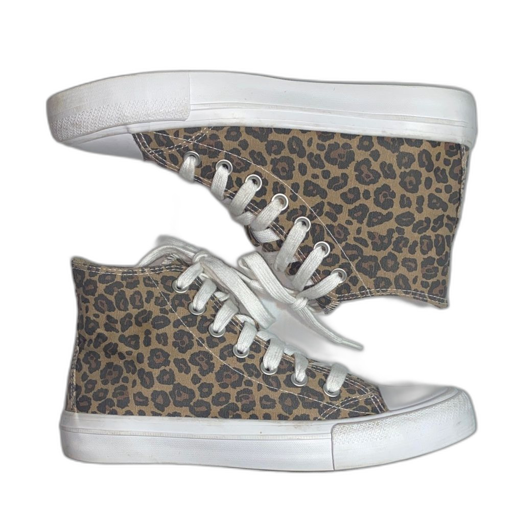 Cheetah Print No Boundaries Leopard Print High Top Shoes Sneakers Woman’s Size 9